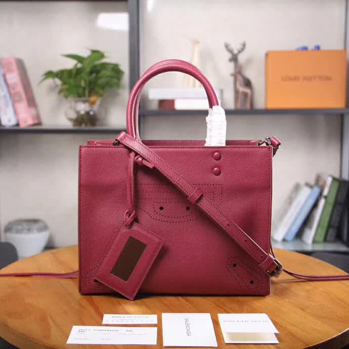 BALENCIAG巴黎世家 超暴款包包 摔紋牛皮手提跨包  BL1863